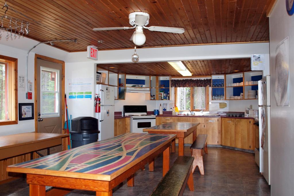 Hi Castle Mountain - Hostel מראה חיצוני תמונה